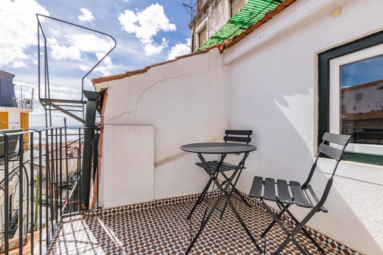 Alfama 2Bdr Duplex Apartment W/ Balcony By Lovelystay Lisboa Kültér fotó