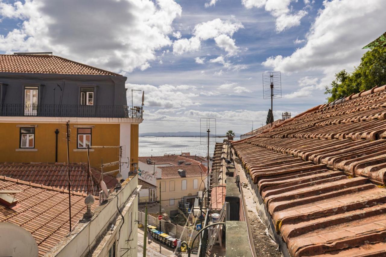 Alfama 2Bdr Duplex Apartment W/ Balcony By Lovelystay Lisboa Kültér fotó